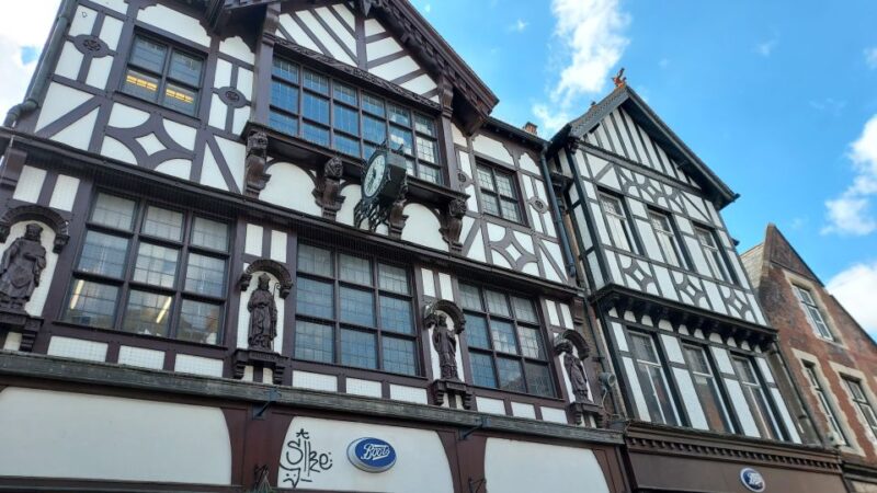 Private Winchester Walking Tour - Architectural Styles and Secrets