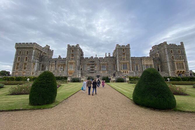 Private Windsor Castle, Stonehenge, The City of Bath Day Tour - Marvel at Stonehenge
