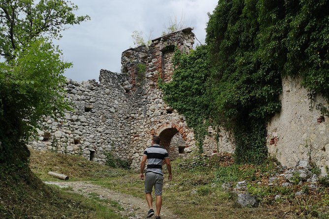 Private Wine Tour From Zagreb: Two Local Wineries & Samobor - Winemaker Interactions