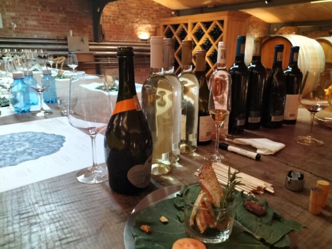 Private Wine Tour: Visit Stellenbosch, Franschhoek &Paarl - Taste Renowned Wines