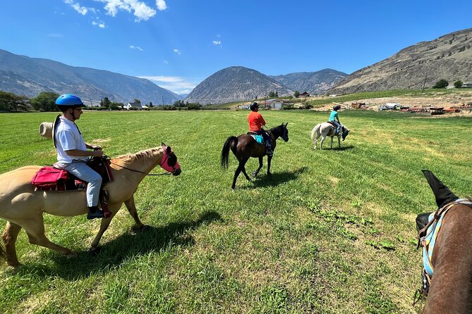 Private Wine Tour With Horseback Riding and Lunch - Tasting and Lunch Details