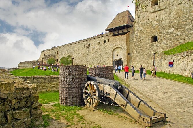 Private Winetasting and Sightseeing Tour to Eger, Home to Bulls Blood Wine! - Key Points