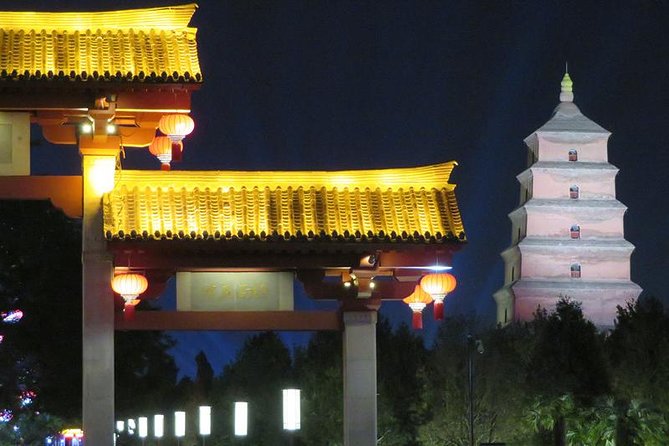 Private Xi'an Night & Food Tour by Tuk Tuk and Public Transportation - Highlights of the Tour Experience