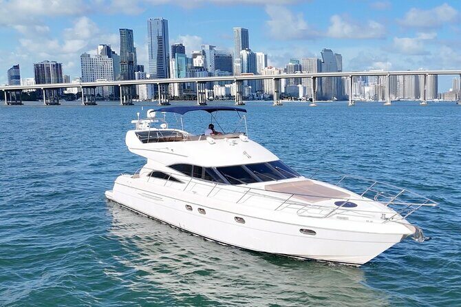 Private Yacht 60' +2 Jet Ski | + 1 Free Hour | Miami Yacht Rental - An In-Depth Look at the Miami Yacht & Jet Ski Tour