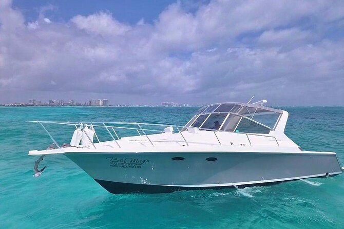 Private Yacht Cancun 42FT up to 8 People - Included Amenities