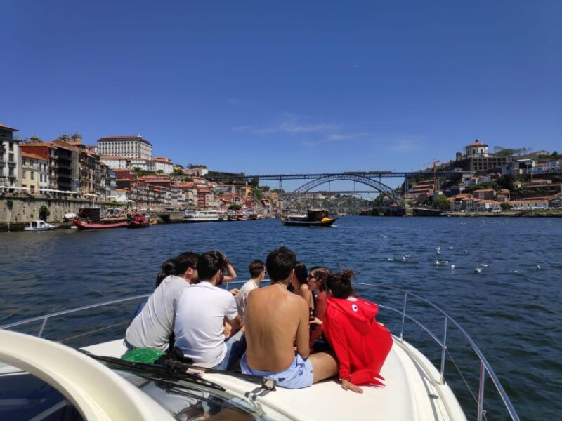 Private Yacht Charter - Yacht Specifications and Amenities