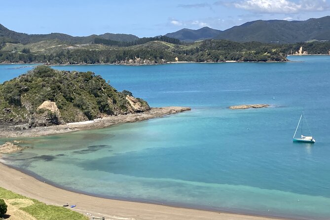 Private Yacht Charter and Island Excursions in the Bay of Islands - Chartering the S/V Love Machine