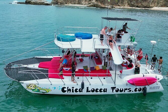 Private Yacht Charter ChicaFUN 3 Waterslides All Inclusive - The Experience in Detail