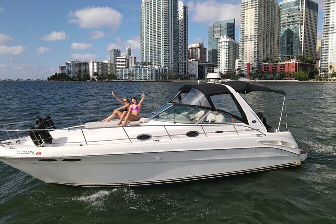 Private Yacht Rental 37Ft in Miami Up to 12 People - Key Points
