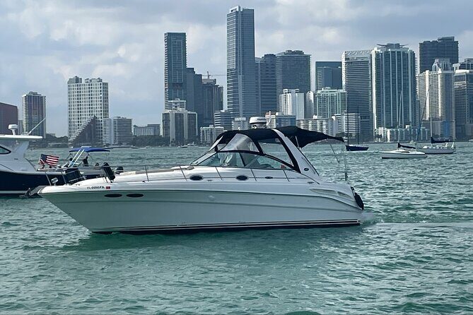 Private Yacht Rental 37Ft in Miami Up to 12 People - FAQ