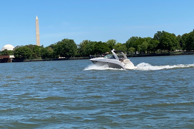 Private Yacht Tour Along Washington DC Waterfront - Accessibility and Recommendations