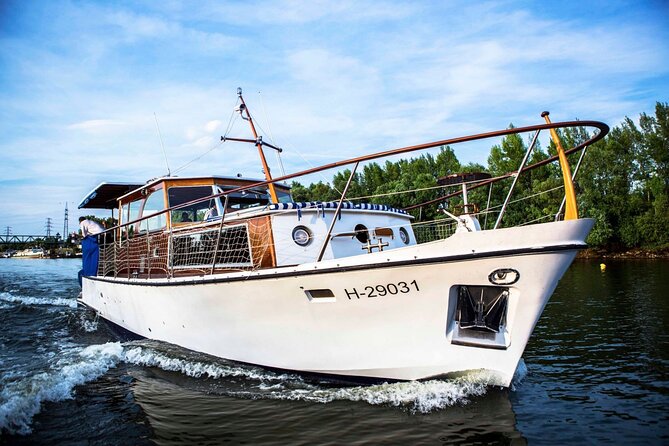 Private Yacht Tour in Budapest - Accessibility and Inclusivity