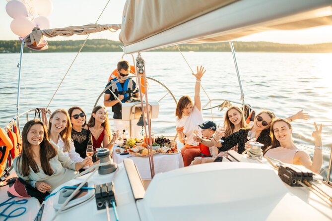 Private Yacht Voyage With Drinks&Snacks - Vegetarian Options and Infant Seats