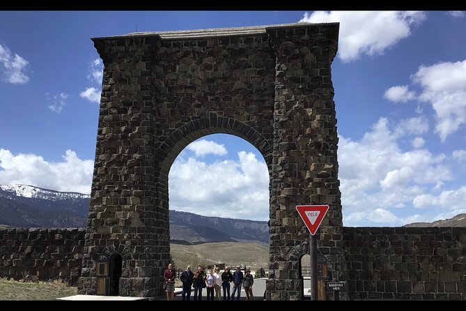 Private Yellowstone Wildlife and Photo Tour's Upper Loop Cody Wy - Key Points