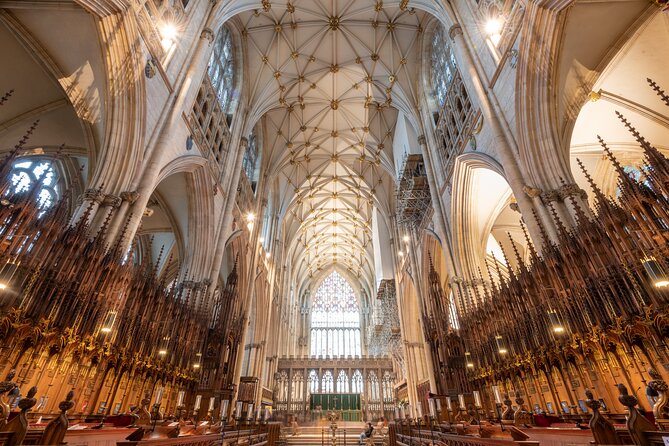 Private York Minster Guided Walking Tour - Good To Know