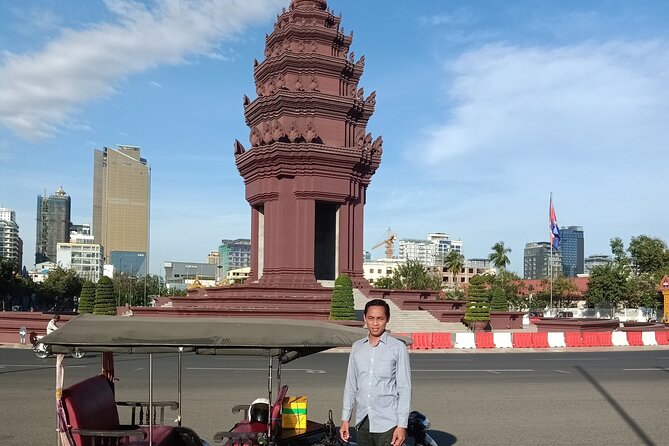 Privately Guided Full Day Tuk Tuk or Van City Tour in Phnom Penh - Meeting and Pickup Information