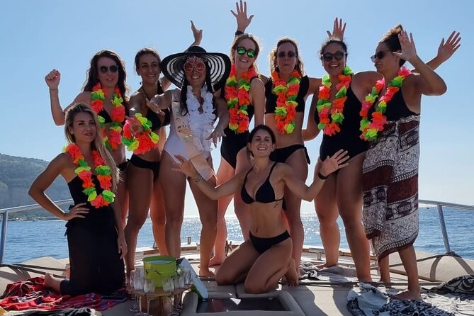 Procida Island Boat Tour From Sorrento - Convenient Meeting Point and Transportation