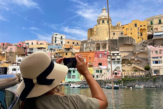 Procida Island Tour by Boat 2h 15M With Swimming and Underwater Photos - Scuba Equipment and Snorkels