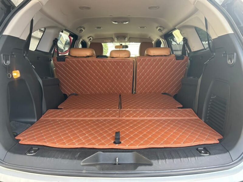 Professional and Friendly Lady Driver Airport Transfer - Pickup and Drop-off