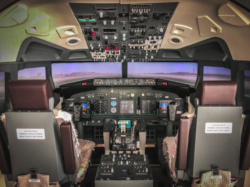 Professional Boeing 737-800 Simulator - 100 Minutes - Key Points