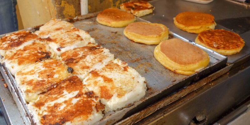 PROFESSIONAL GUIDED FULL CITY TOUR WITH STREET FOOD TASTING - Key Points