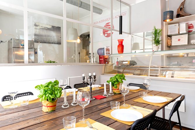 Professional Lab Pasta Experience - Exploring the Pasta-Making Process