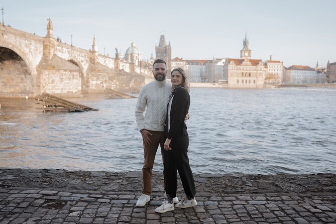 Professional Photoshoot at Charles Bridge Prague - Quick Points