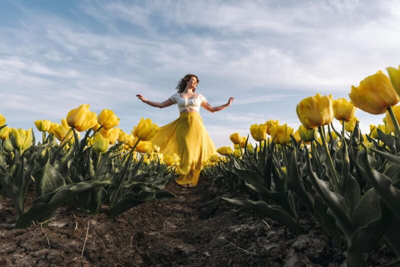 Professional Photoshoot at Tulip Fields and Keukenhof - Key Points