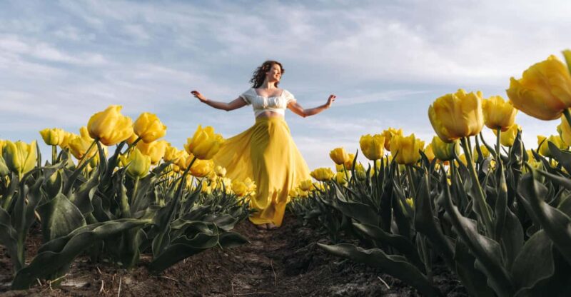 Professional Photoshoot at Tulip Fields and Keukenhof - Highlights and Benefits