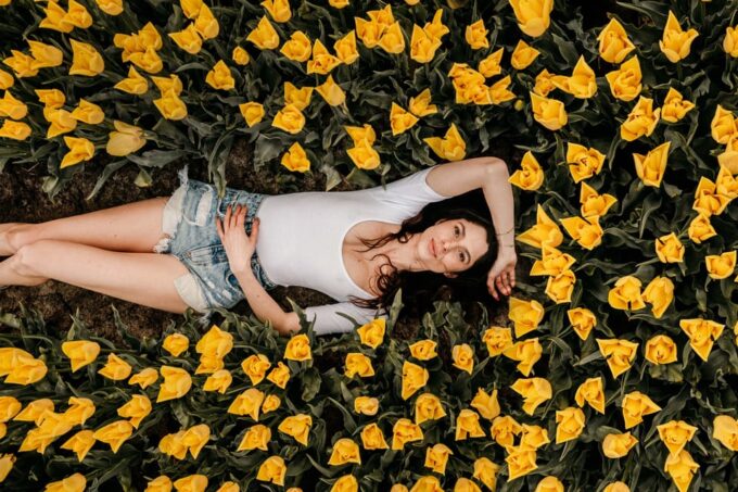 Professional Photoshoot at Tulip Fields and Keukenhof - Availability and Scheduling