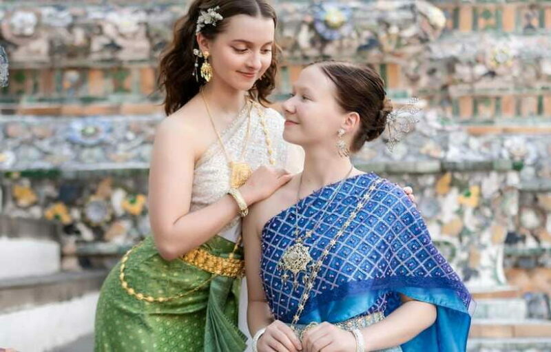 Professional Thai Costume Photography at Wat Arun, Bangkok - Pricing and Value