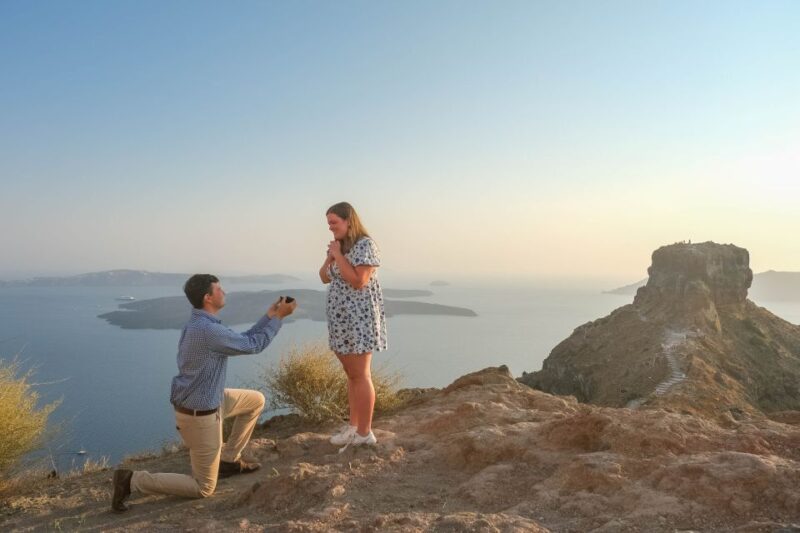 Proposal Photoshoot Santorini - Meeting Point in Oia