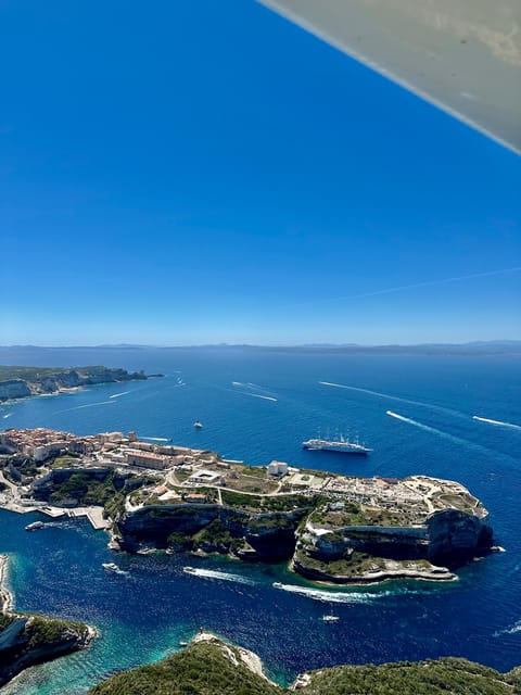 PROPRIANO : PLANE RIDE OVER THE CORSICAN LANDSCAPES - Flight Experience