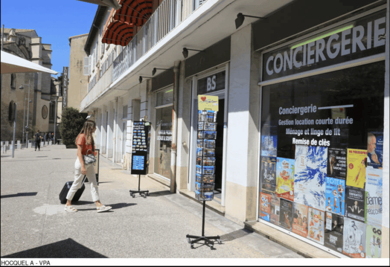 Provencal Flavours and Secrets of the City - Exploring Emblematic Alleyways