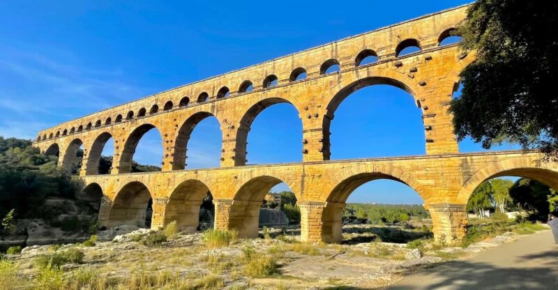 Provence Highlights Full-Day Tour From Avignon - Fontaine De Vaucluse