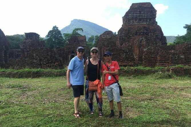 Pu Luong Day Tour: Trekking Villages, Bamboo Rafting & Waterfall - Practical Tips for Your Day