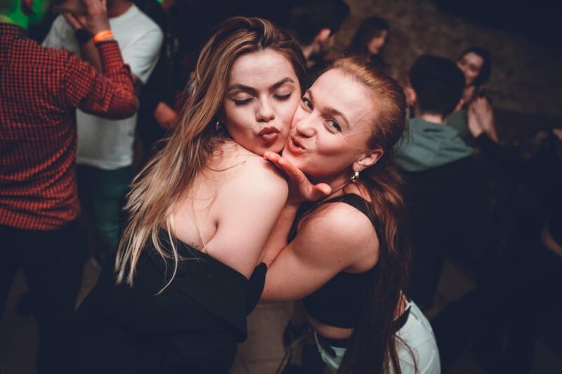 Pub Crawl - 1-Hour Open Bar Then Vip to 5 Clubs - Krakow - Important Information