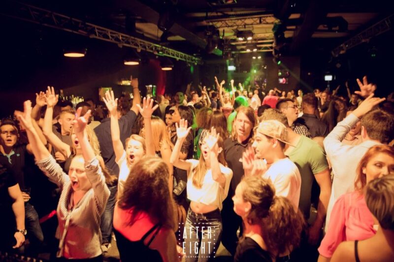 Pub Crawl in Cluj: Nightlife Experience - Key Points