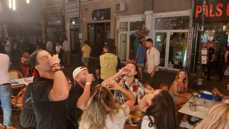 Pub Crawl in Cluj: Nightlife Experience - Meeting Point and Accessibility