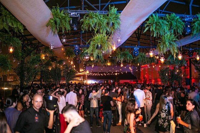 Pub Crawl in Rio With Transfer - Reviews Summary