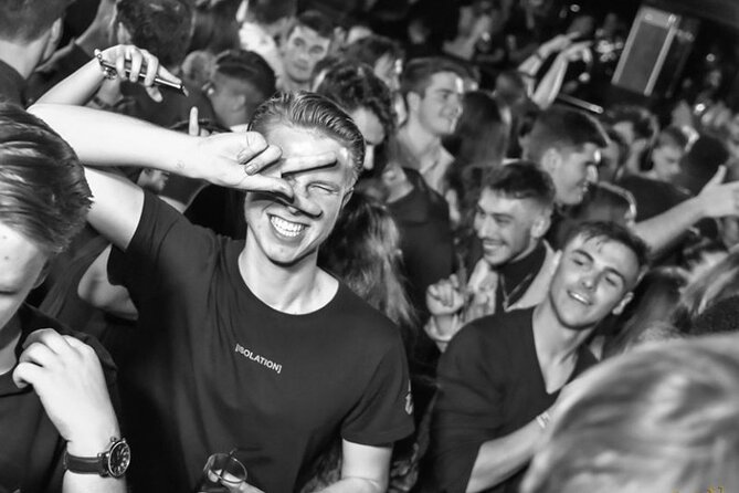 Pub Crawl Madrid - Booking and Confirmation