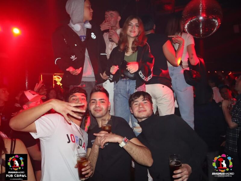 Pub Crawl Madrid Erasmus&International( Updated Best Offer) - Nightlife Experience