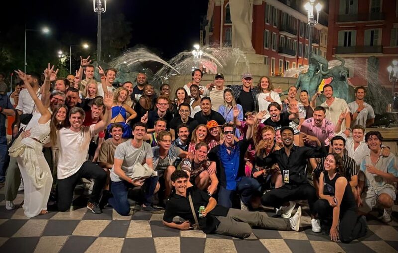 Pub Crawl Paris: Drink, Laugh, Meet the World - Immerse Yourself in the Lively Atmosphere