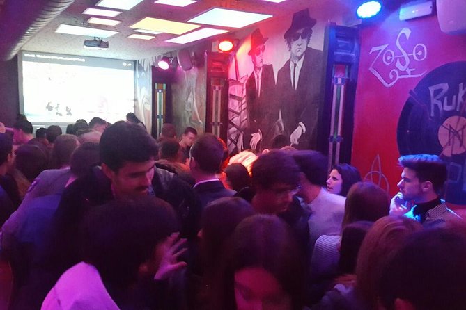 Pub Crawl Porto - Meeting and Mingling With Travelers