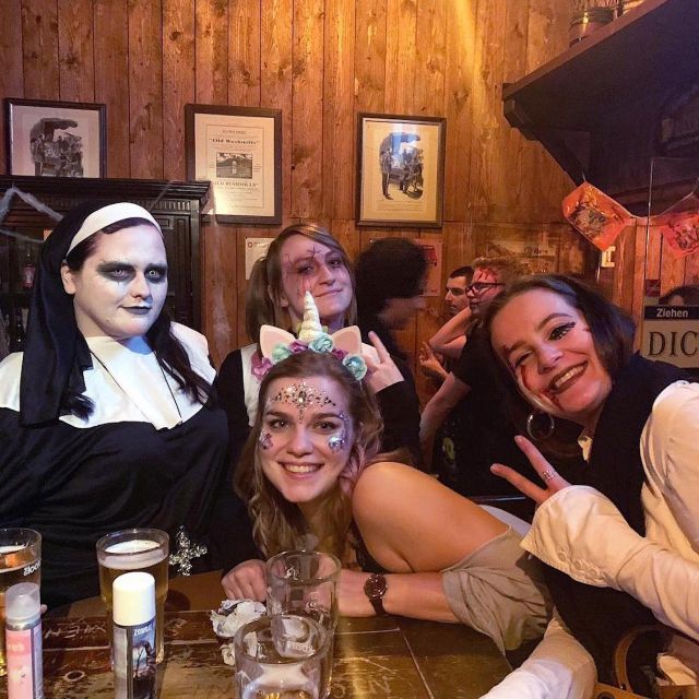 Pub Crawl Vienna - Included Drinks and Games