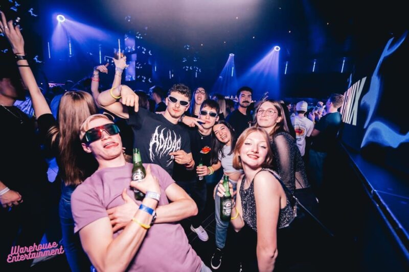 Pub Crawl With Shots and Night Club I Prague - Participant Suitability
