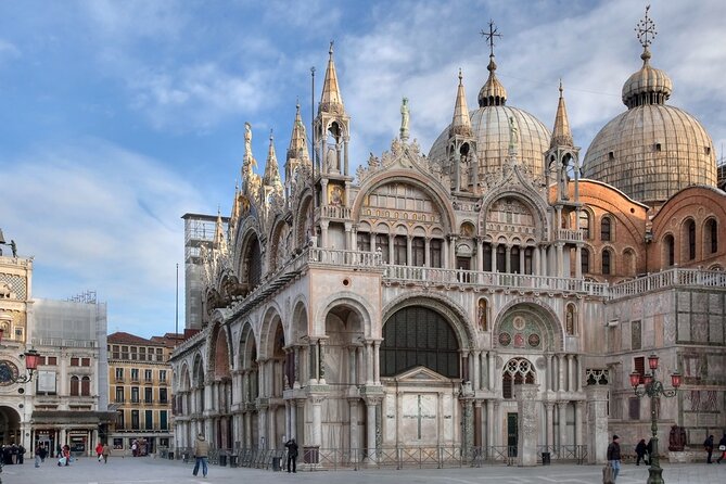 Public Tour: Doges Palace With St. Marks Basilica & Gondolas - Dress Code and Security Requirements