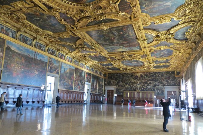 Public Tour: Doges Palace With St. Marks Basilica & Gondolas - Cancellation Policy and Reviews