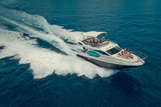 Puerto Aventuras: The Heaven Beach Cozumel 43 Ft Yacht Trip - Gourmet Lunch and Cocktails