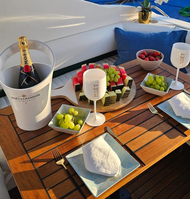 Puerto Banús: 8 Hour Excursion on a Luxury Yacht - Key Points